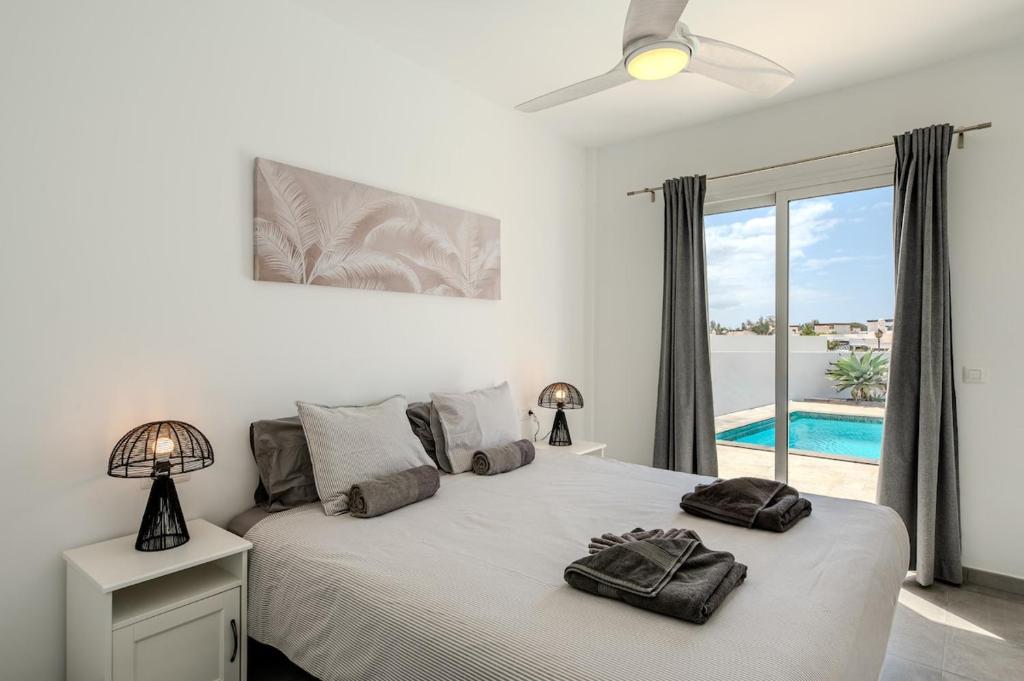 Villa Daisy - Two Homes, One Holiday - 5