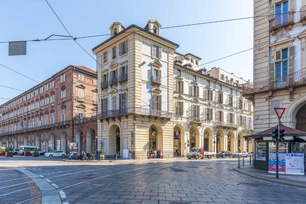 GuestHost - Bright Flat near Mole Antonelliana - 5