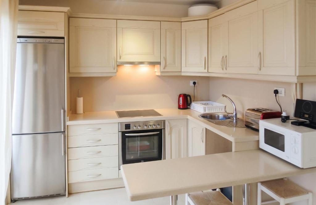 Cozy apartment in Palm-Mar 60 m² with shared pool - 4