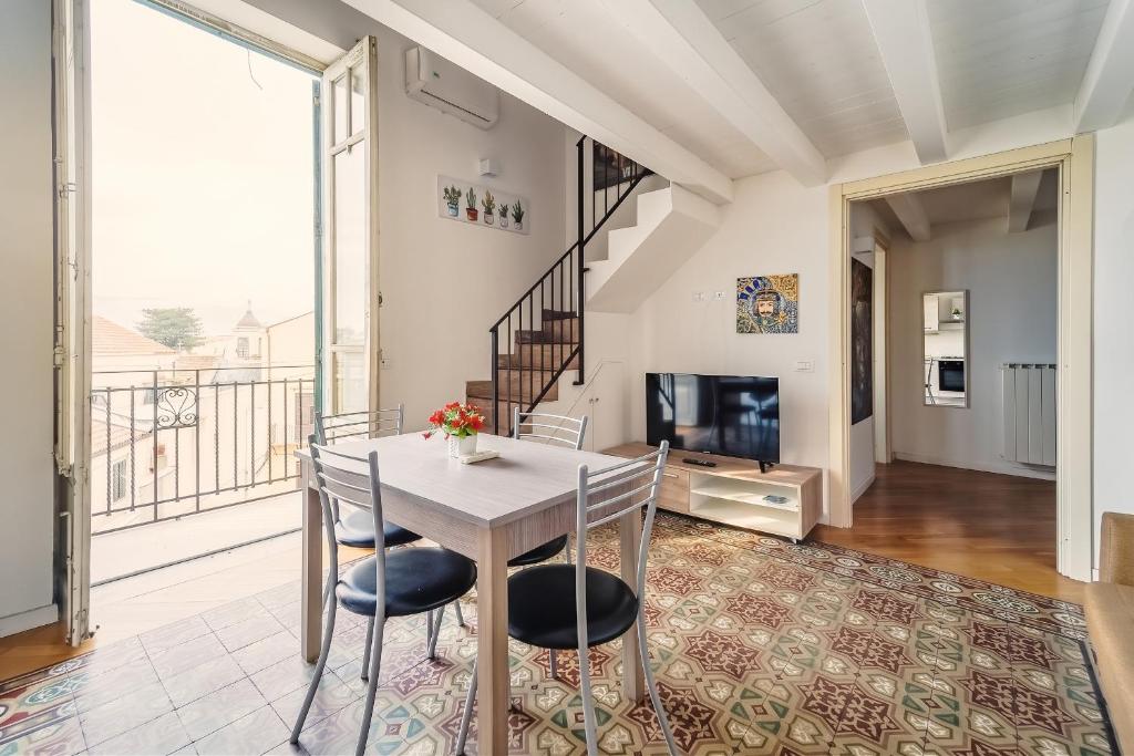 Charming House with Sea View in Palermo - 2