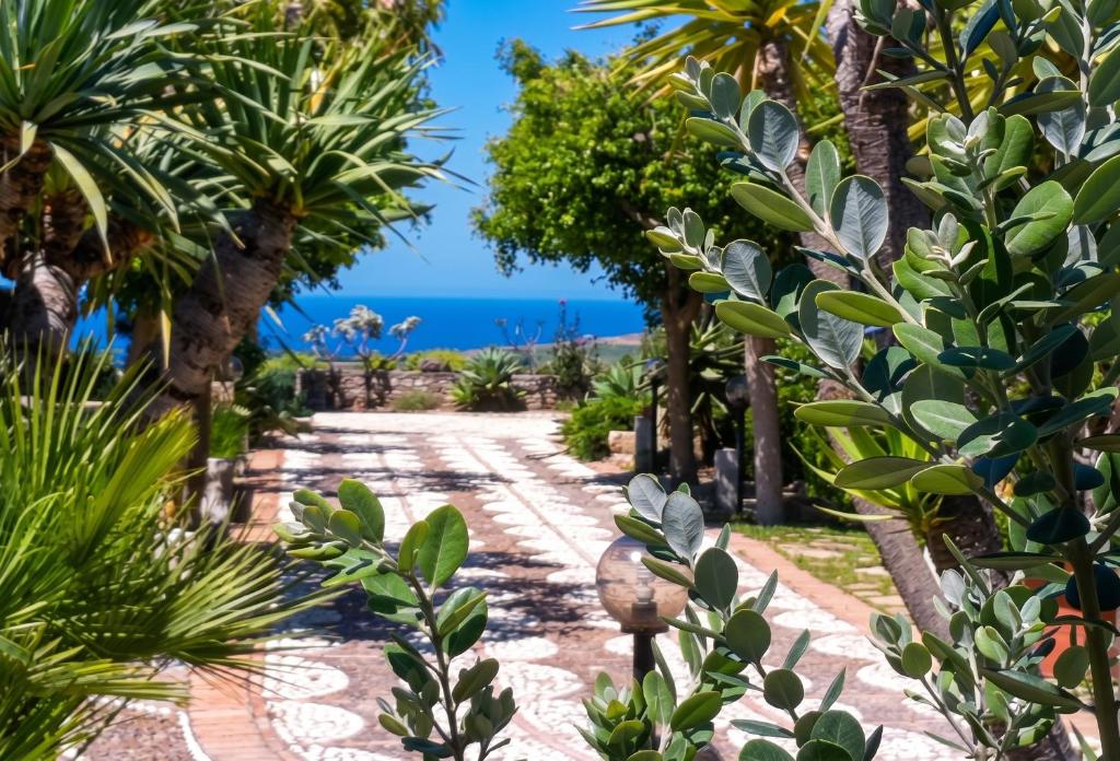 Charming House in Sciacca with Multiple Views - 1