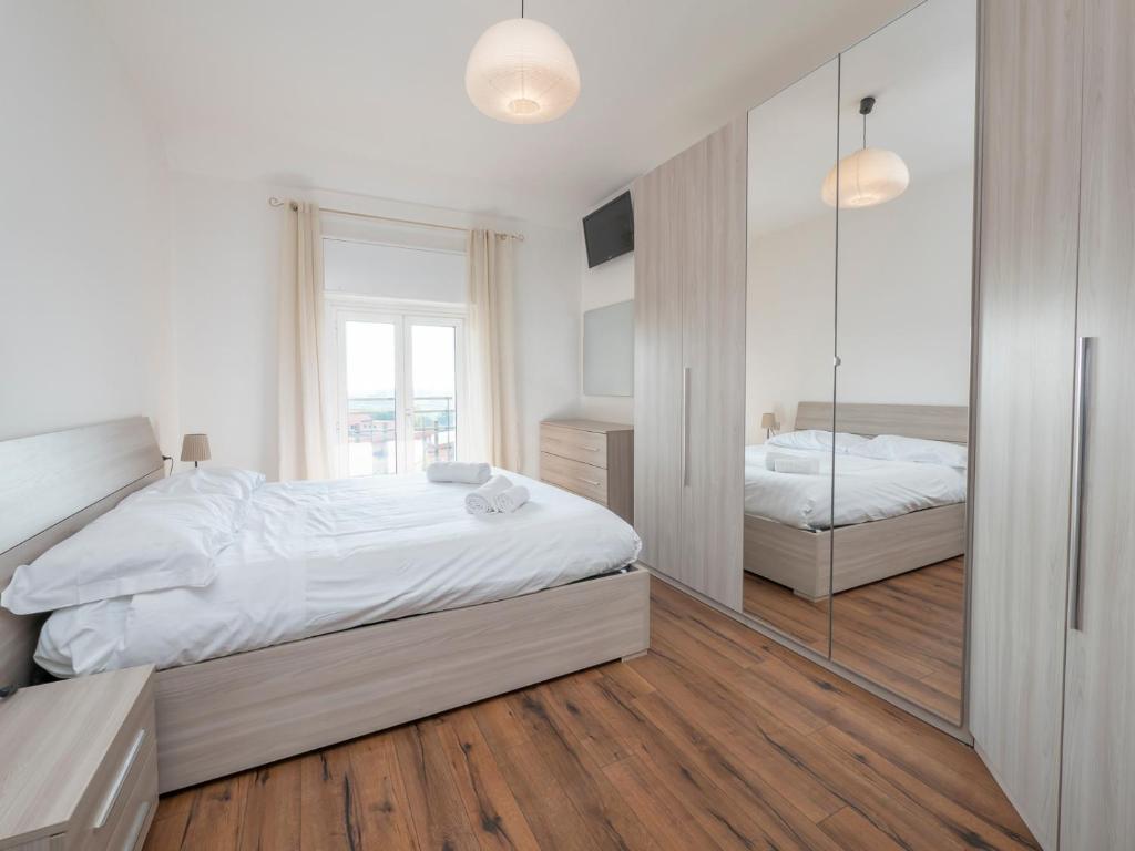 I-Host - Bright 2-Bedroom, Balcony, Sleeps 6 - 5