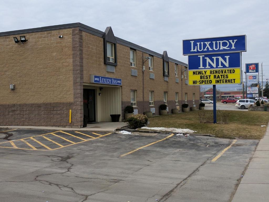 Luxury Inn photo