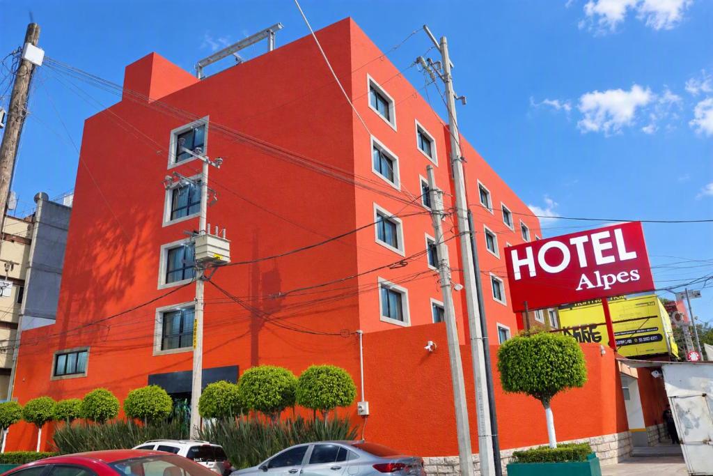 Hotel Alpes - 1