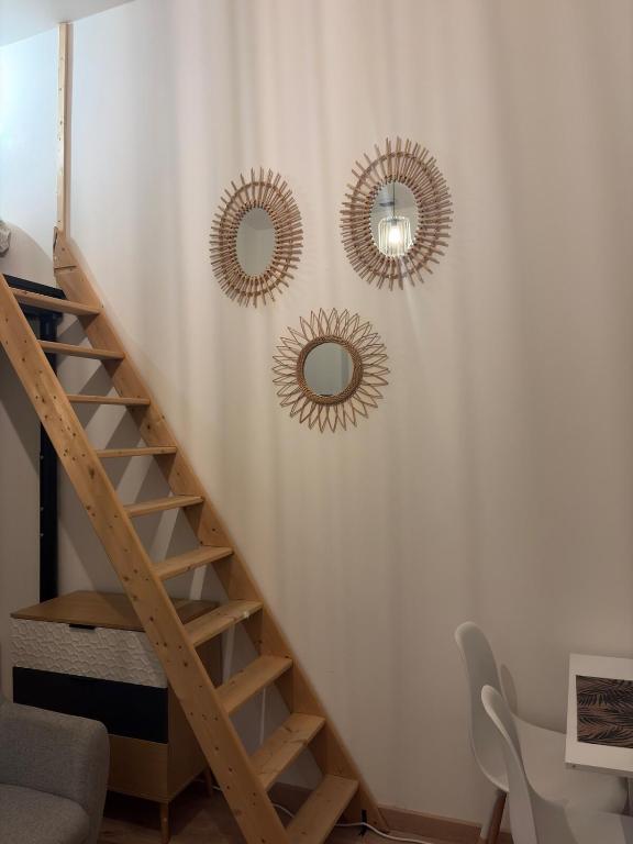 Cozy loft, proche du tram, Wi-Fi, smart TV - 2