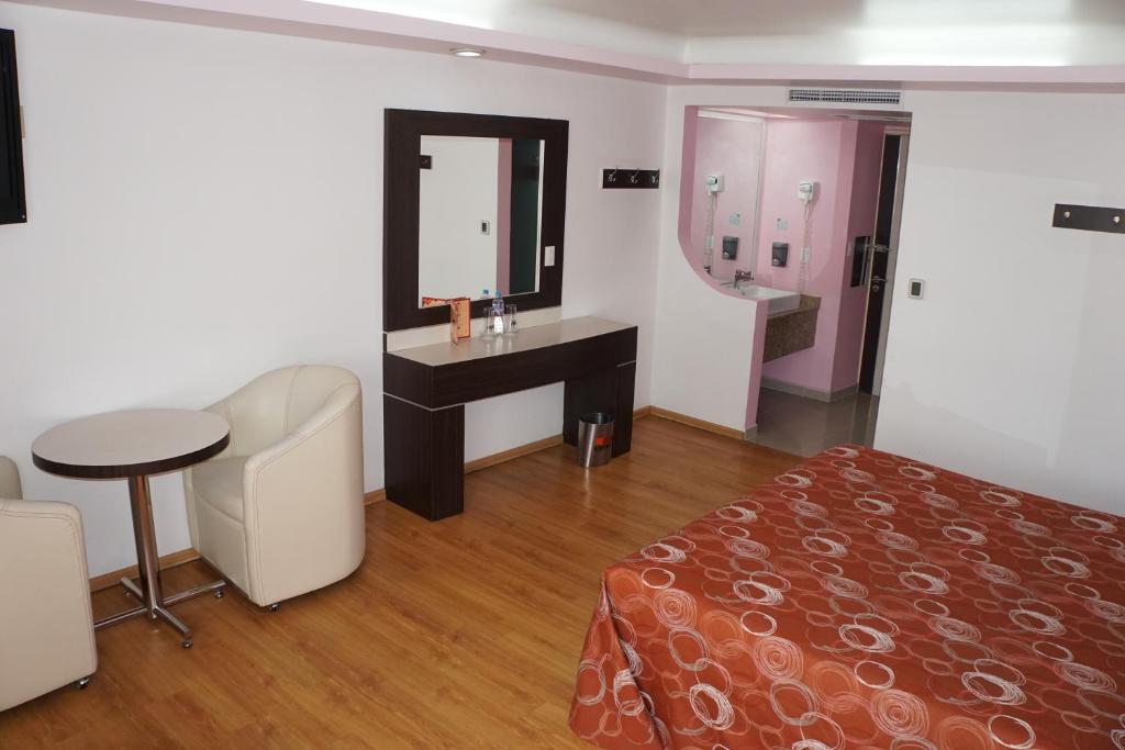 Hotel Bikos - 2
