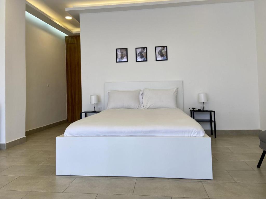 Modern Apartment in Miguel Hidalgo with Balcony - 4