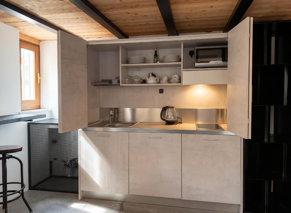 Elegant Studio Cagliari 60 m² + Balcony - 2