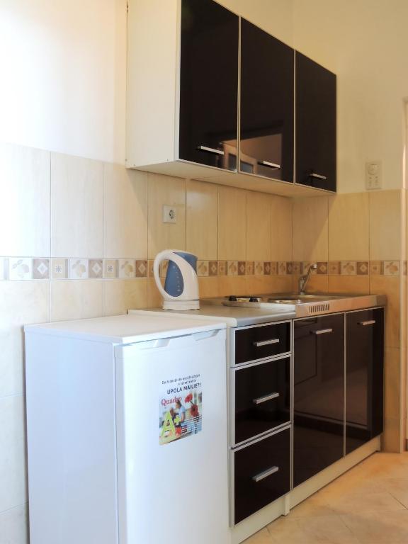 Comfortable Apartment in Ulcinj with Sea View and Garden - 5