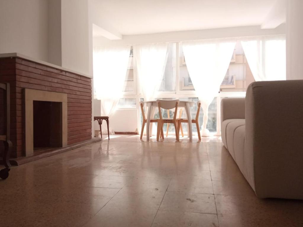 Two-bedroom apartment in the Palma port - 1
