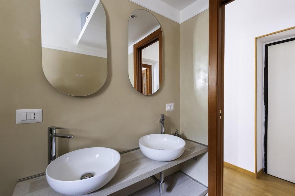 Vatican Enchanting Two Bedroom - 4