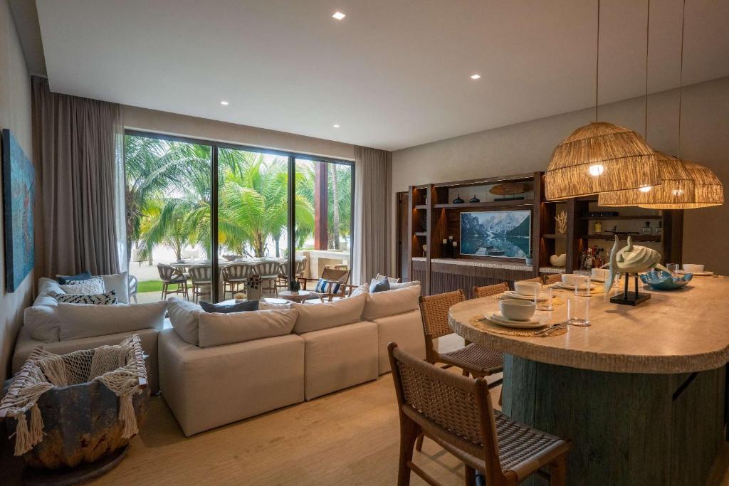 Artila 6BR Beachfront Steps from Caribbean Blue - 4