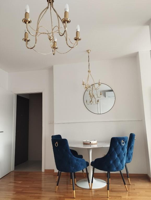 Urban Home - 4