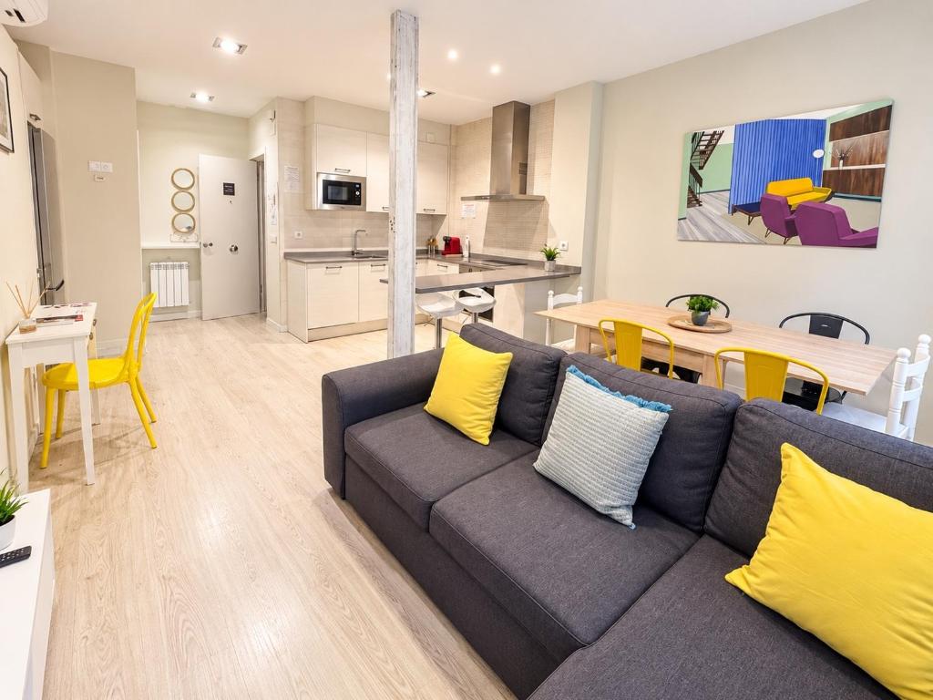 EL RINCON DE LA MERCED 2 Junto Laurel Aire acondicionado By Apartamentos Logrono - 2