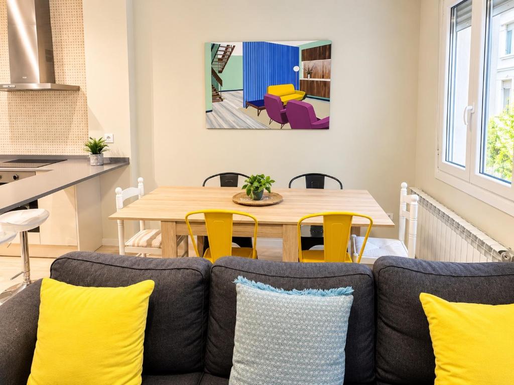 EL RINCON DE LA MERCED 2 Junto Laurel Aire acondicionado By Apartamentos Logrono - 4
