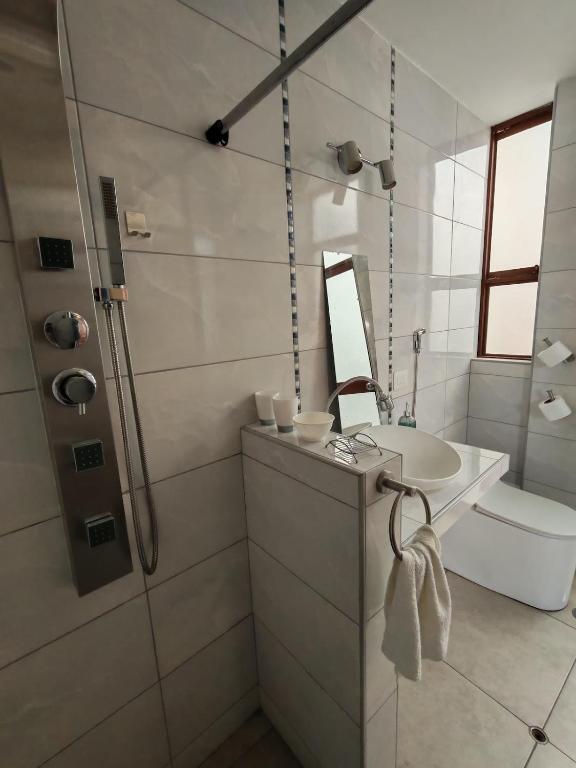 Spacious Private Apartment in Historic House - 4