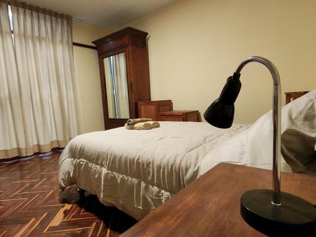 Spacious Private Apartment in Historic House - 5