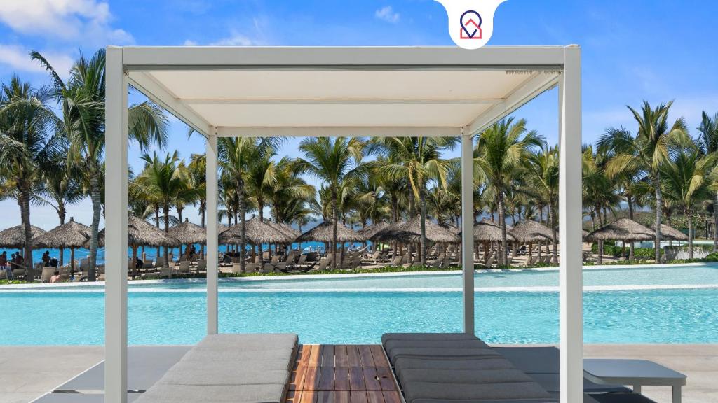 Oceanfront Luxury Penthouse with Terrace 5 Bedrooms - 1