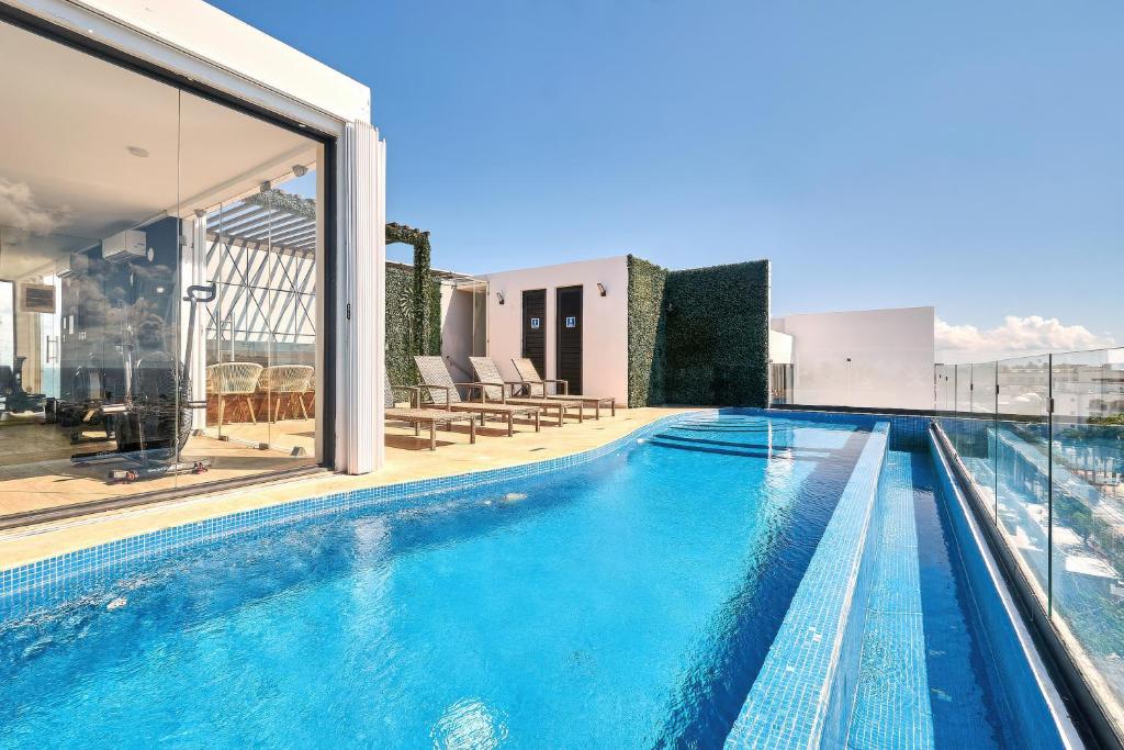 2 Bdrm Ocean View Private Pool Heart Of Town - 4