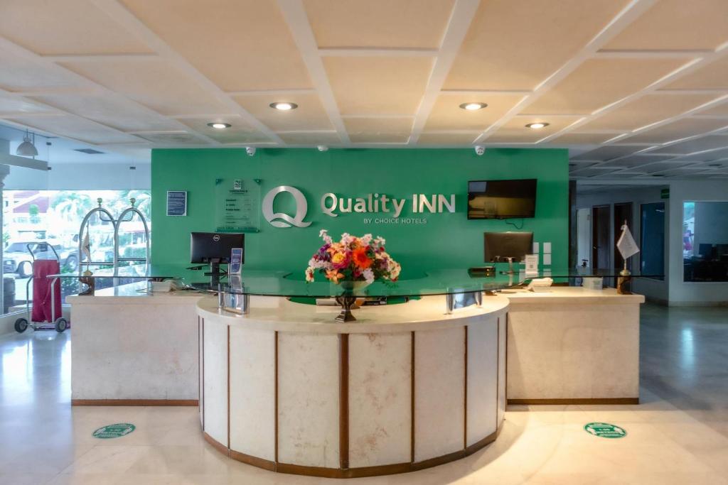 Quality Inn Mazatlan - 3
