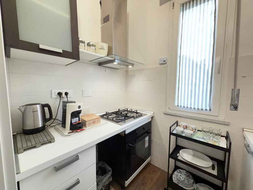 5 minutes' walk from the Olympic Stadium - 4