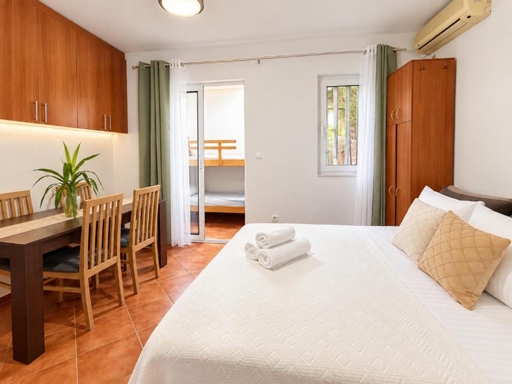 Perla Family Apartment whit Terrace - 1