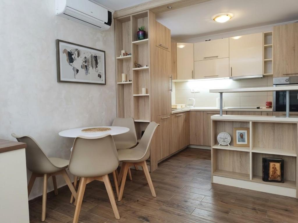 Andrija Home - 4