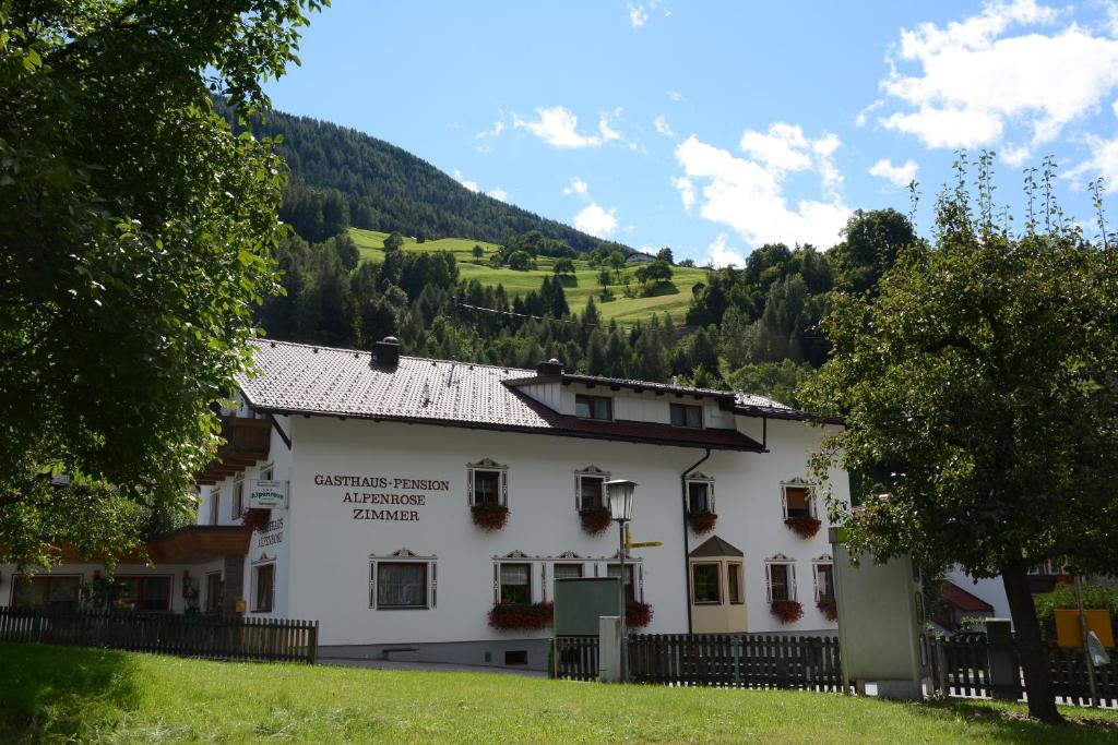 Gasthof Alpenrose — Hotel in Imsterberg