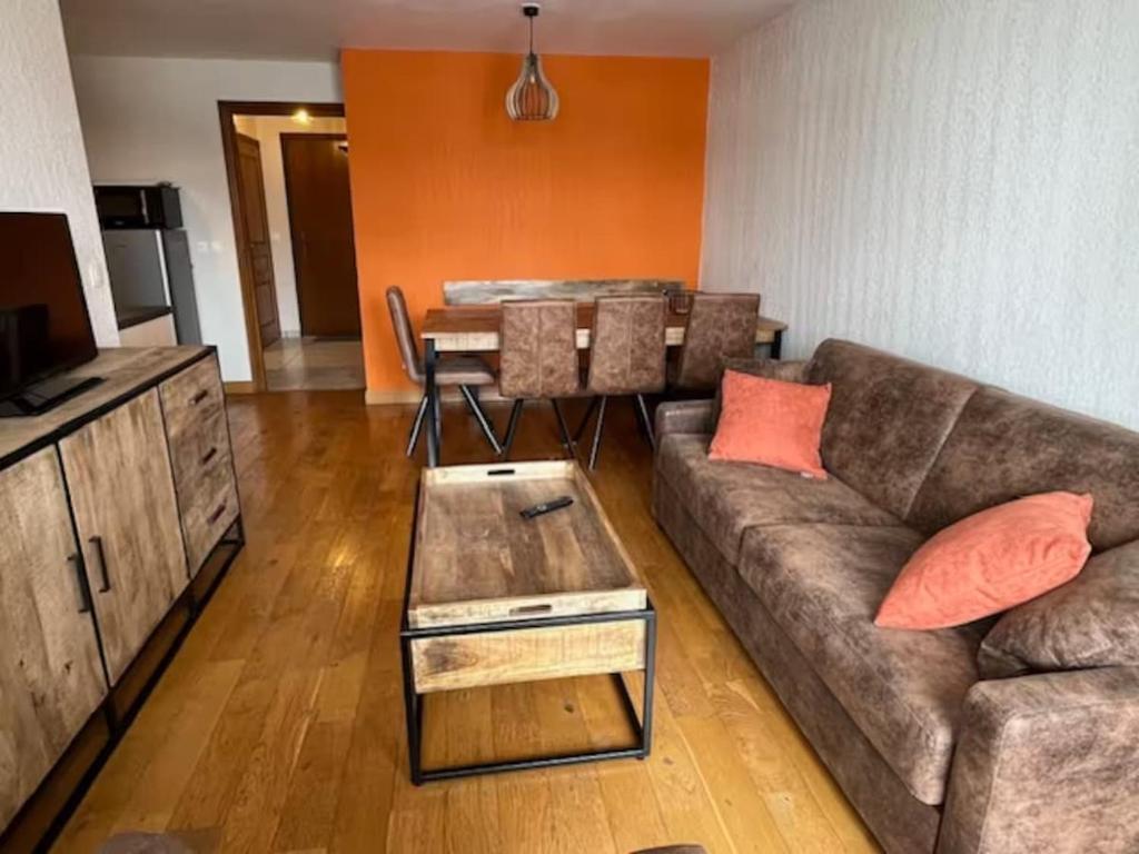 2 bedroom apartment for 4 people, ski-in ski-out, Tignes Le Lac, private garage - 1