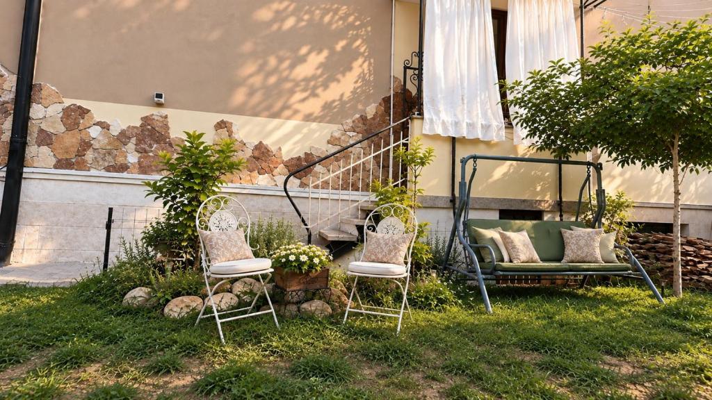 Venetian Style Apartments in Villa - 4