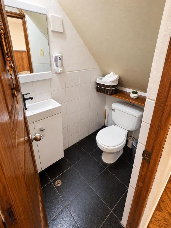 Cozy Studio - 9 Min to Historic Center - 5