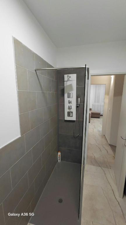 Mini suite F2 - 5