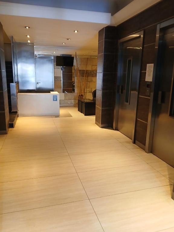 2 ambientes CENTRO,CASINO,y PLAYA, Cochera OPCIONAL en edificio, 3Y4 pers 150MTS DEL MAR - 4