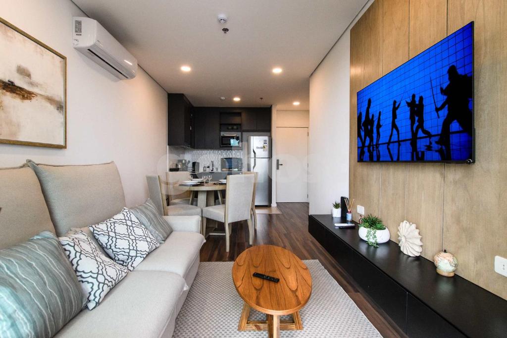 Elegant 1 BR in Home Palace near Shopping del Sol - 3