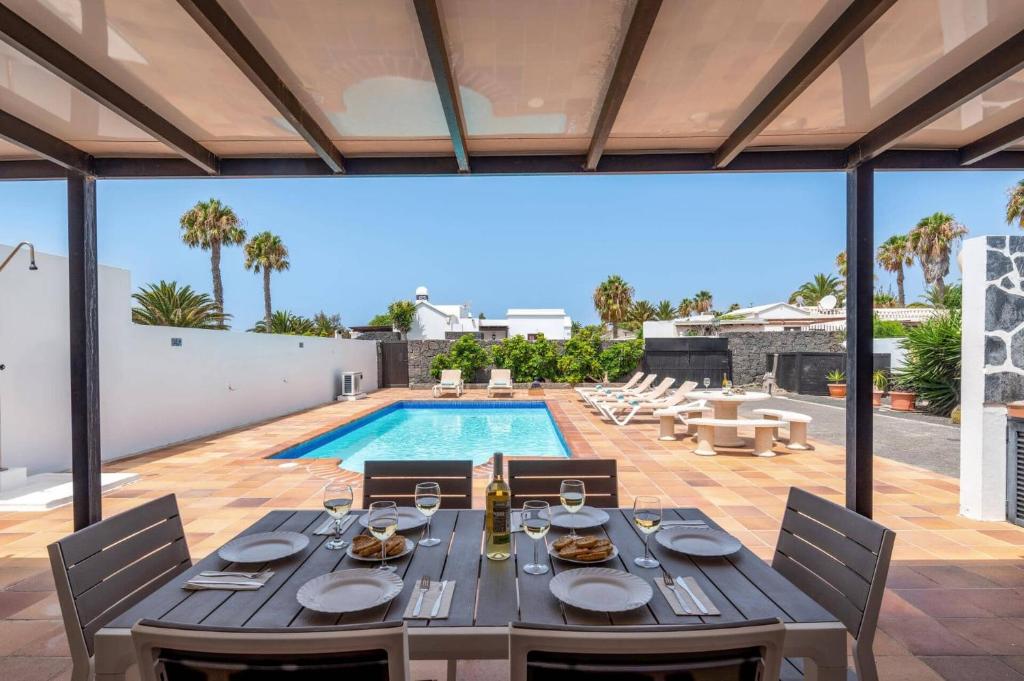 Villa Yeray by Villa Plus - 4
