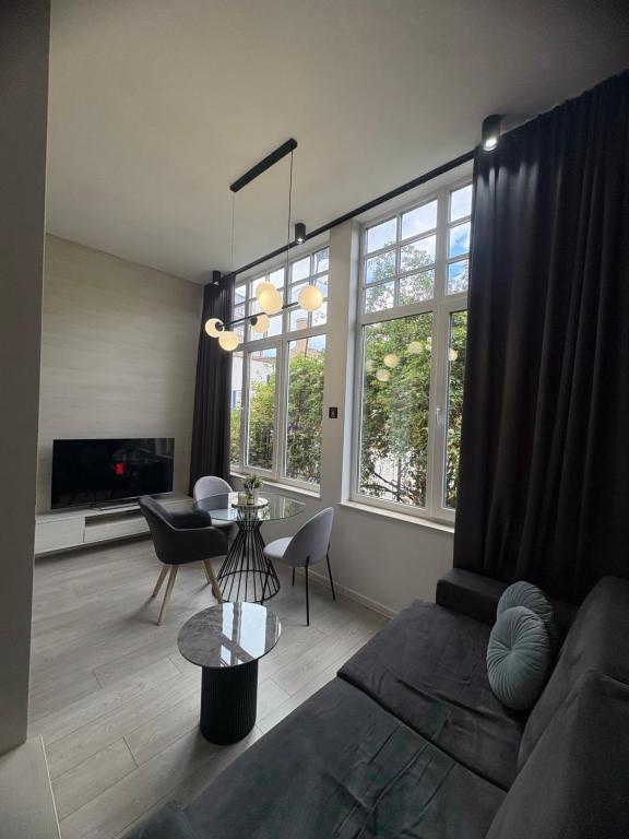 Boulevard Apartments - 4