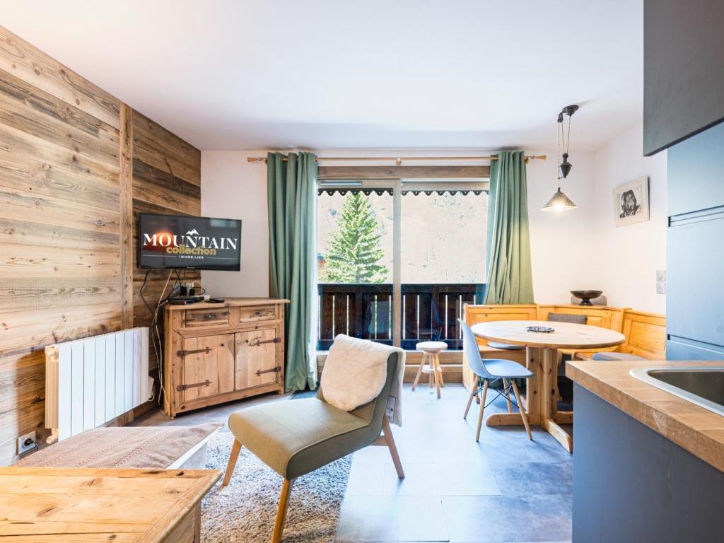 Appartement rénové avec accès pistes, parking couvert - 1