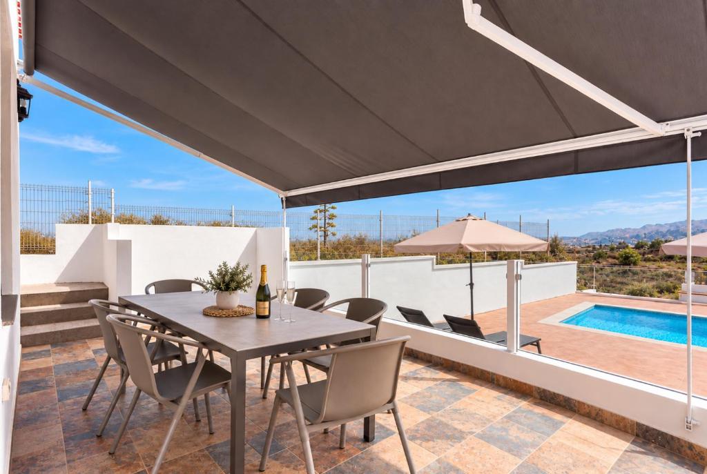 TenoHomes Villa SAYAN, Private Pool & Teide Views - 2