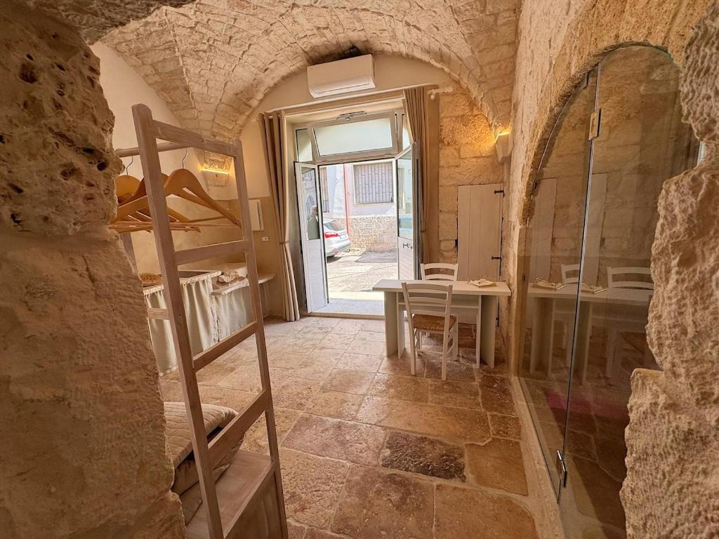 Romantic Stone Suite with Private Whirlpool Tub - 4