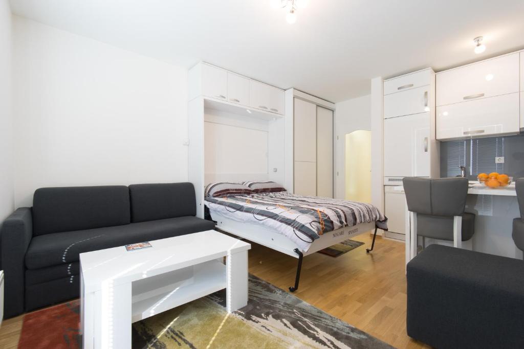 Luxury Studio Apartment Miljacka Sarajevo - 3