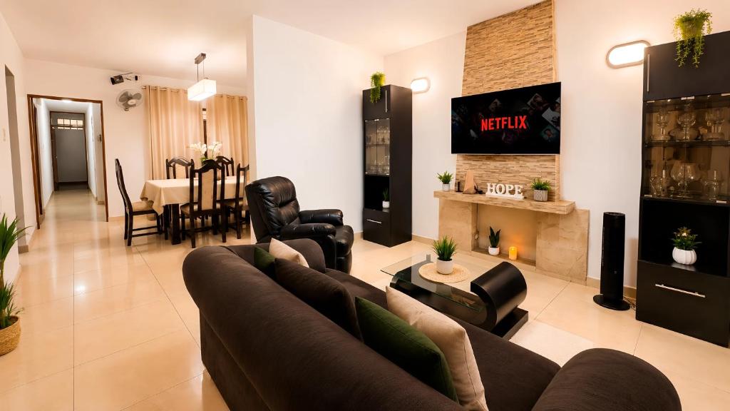 Departamento moderno de 140 m2, Espacioso, Remodelado y Cerca del Centro - 2