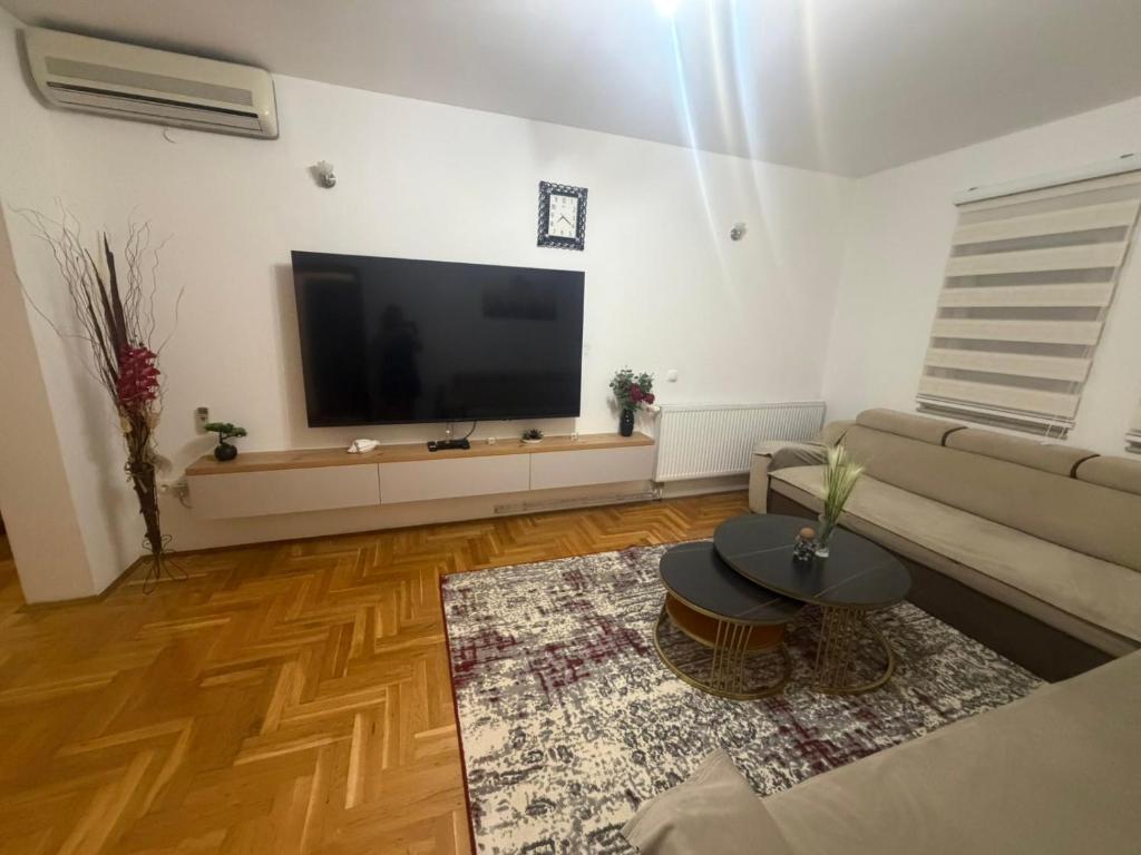Apartman Emel - 1