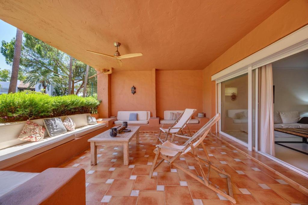 Marbella Oasis 3 BR & Private Terrace - 2