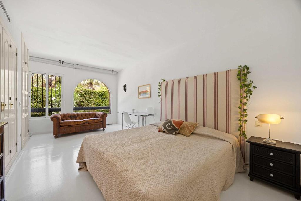 Marbella Oasis 3 BR & Private Terrace - 4