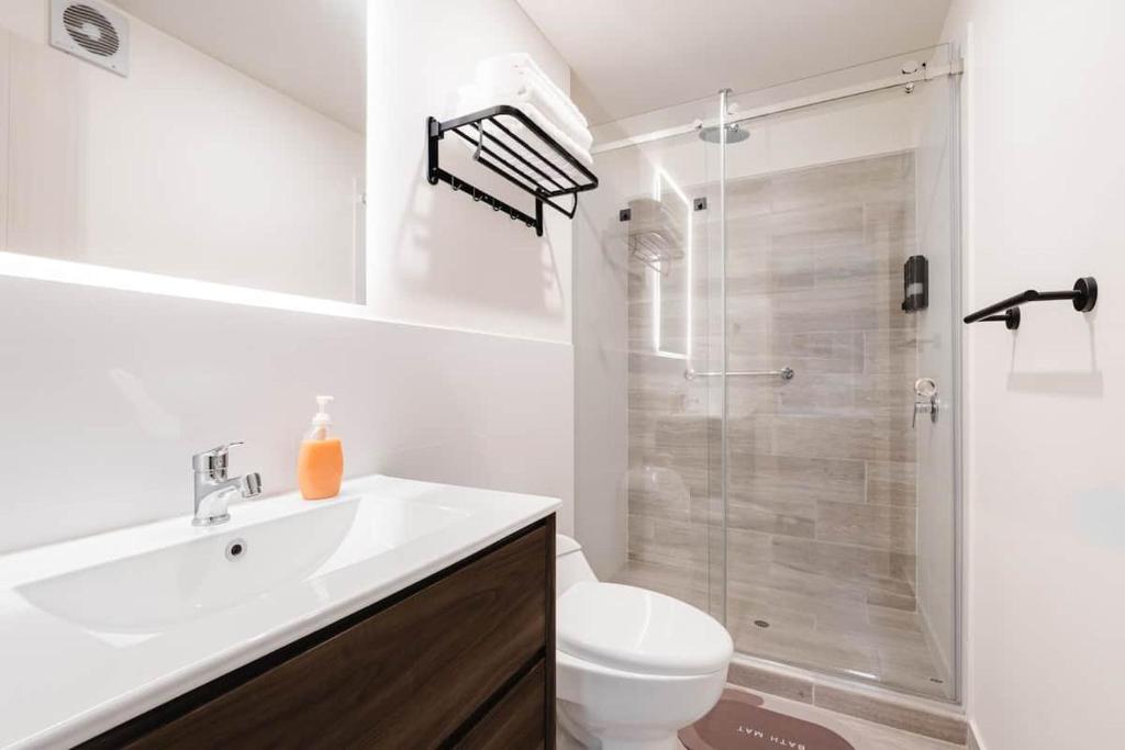 Studio + Escritorio · A/C · Piscina · Recep. 24 h - 3