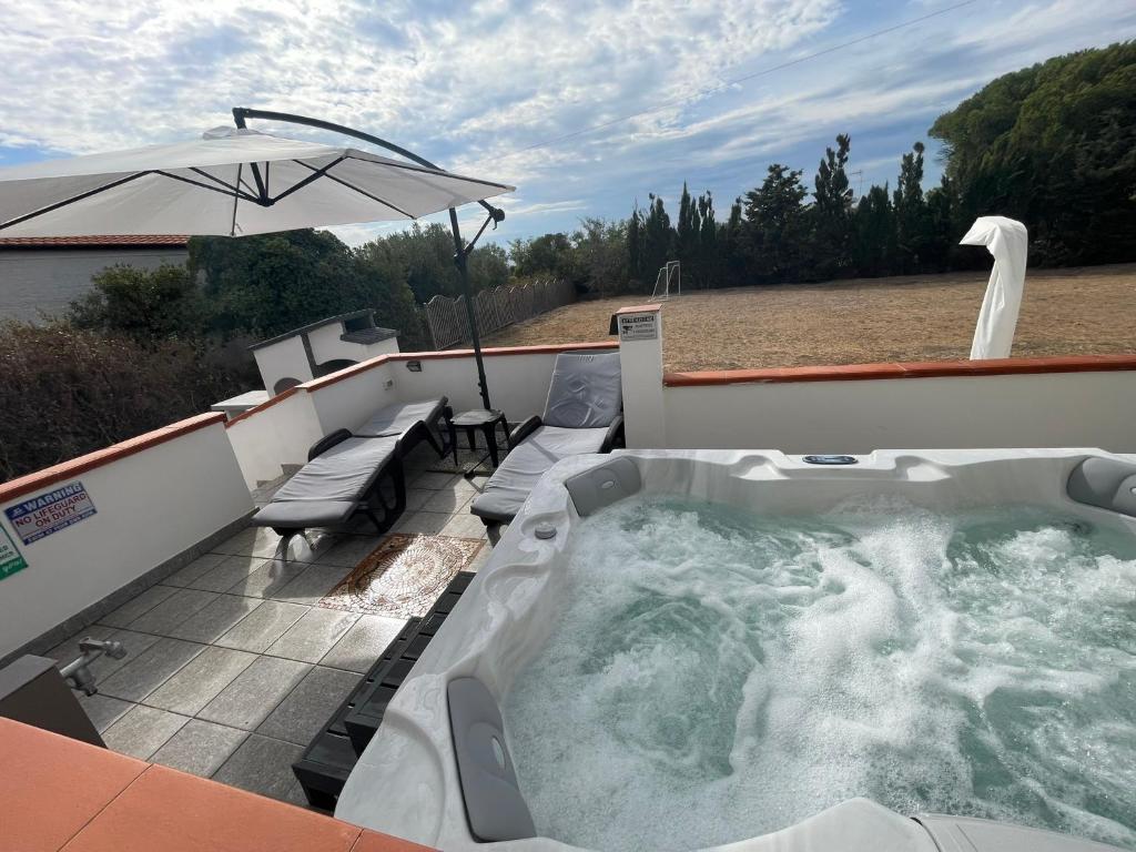 Sardinia SeaBreeze Villa IUN R2178 - 2