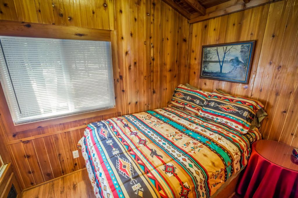 Pio Pico Camping Resort One-Bedroom Cabin 13 photo