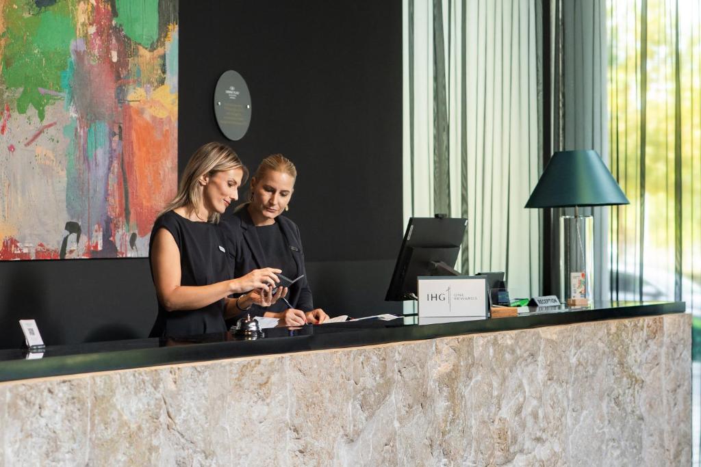 Crowne Plaza Podgorica by IHG - 4
