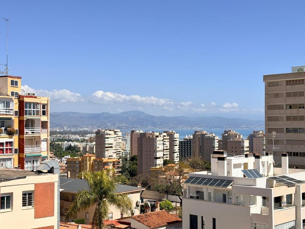 Sea View 2BR Apartment with Pool and Terrace - 2