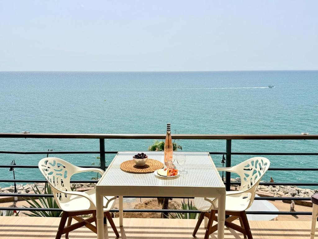 Oceanfront terrace - First line - La Carihuela - 1